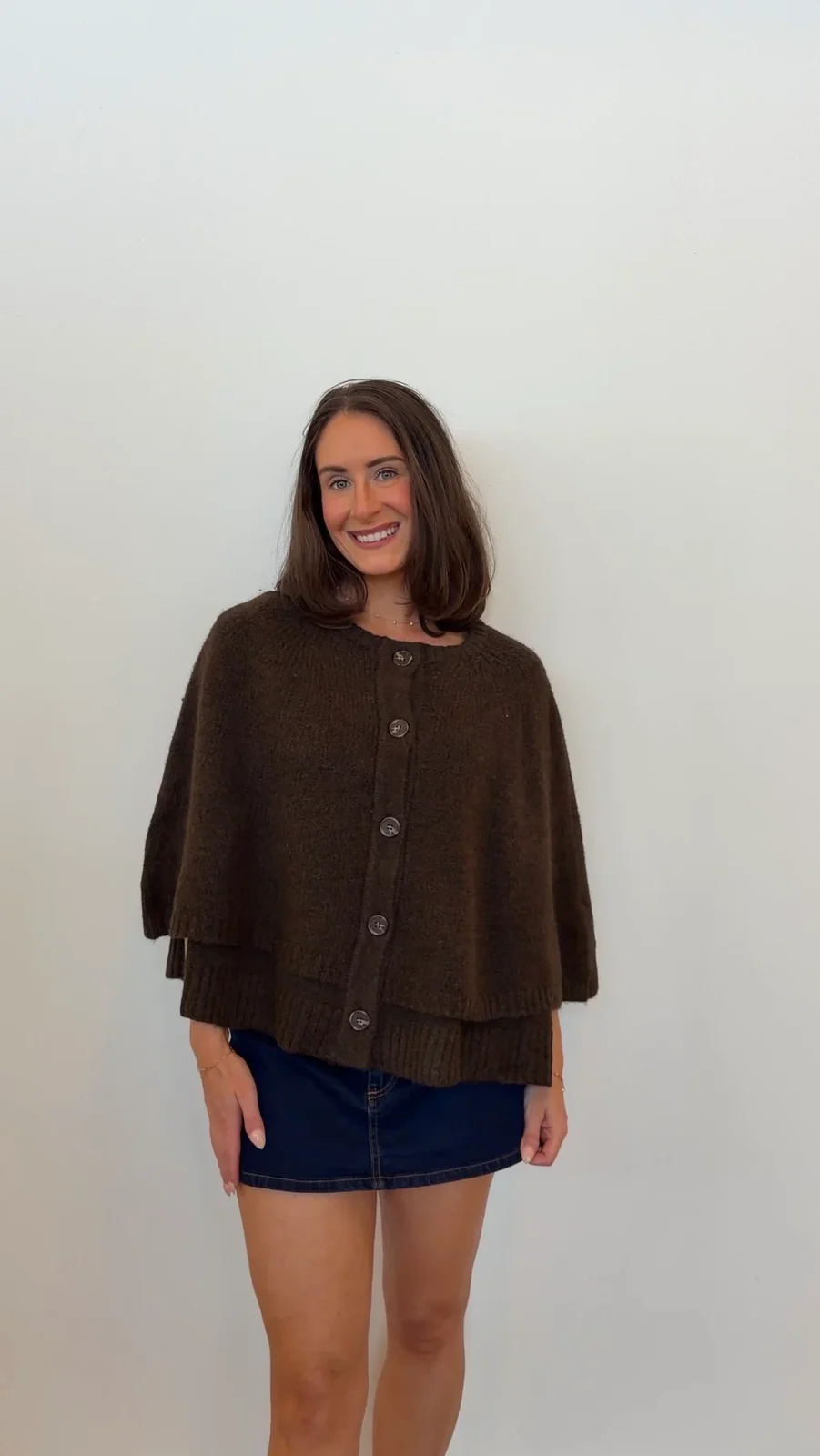 View 3: Un Cafè Poncho Top