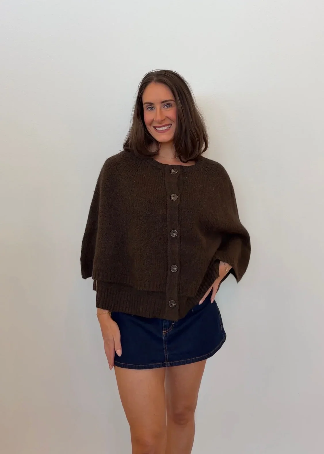 View 6: Un Cafè Poncho Top